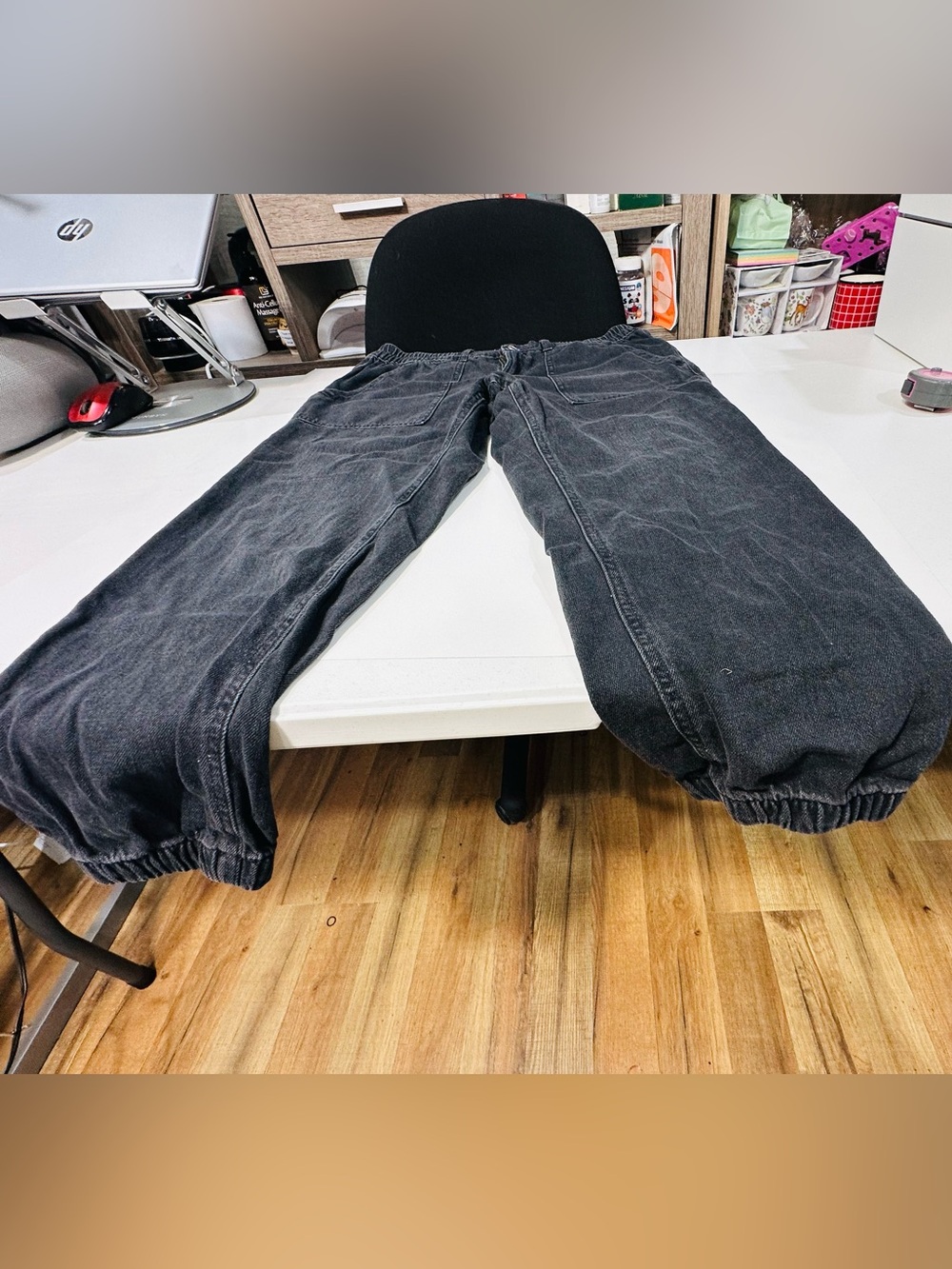 GAP Men's Relaxed Black Elastic-Waist Jeans